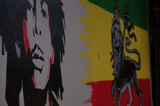 Bob Marley vor dem Löwen von Judah